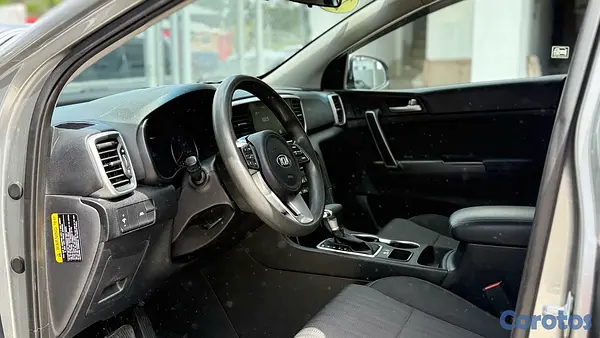 jeepetas y camionetas - 2021 Kia Sportage LX CLEAN CARFAX 5