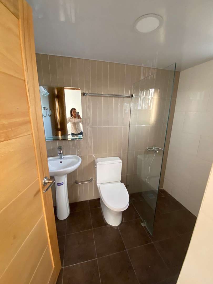apartamentos - Apartamento en venta en Las Americas 8