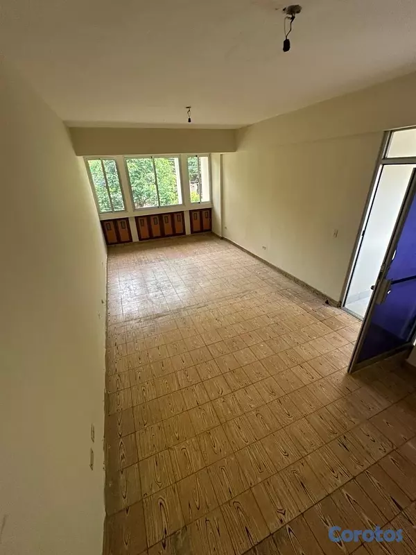 oficinas y locales comerciales - LOCAL COMERCIAL  8