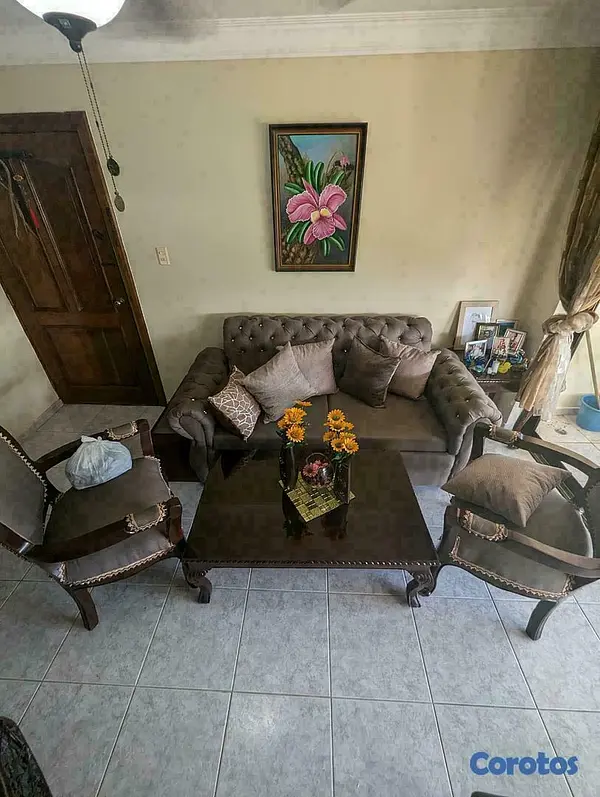 muebles y colchones - JUEGO DE MUEBLES EN CAOBA, CON DOS MESITAS  3