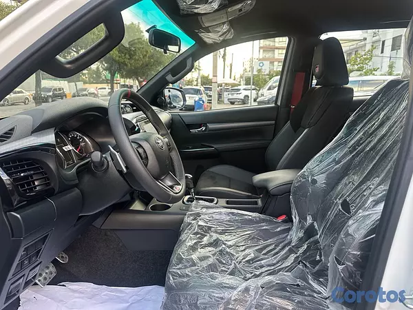jeepetas y camionetas - Toyota Hilux GR Sport año 2026 0Km. 10