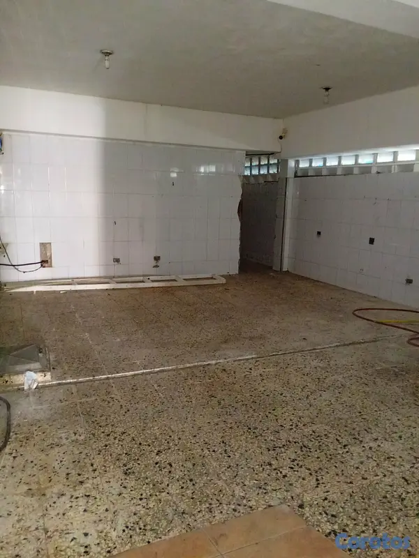 oficinas y locales comerciales - Alquilo local comercial La Fe 250 mt2 6