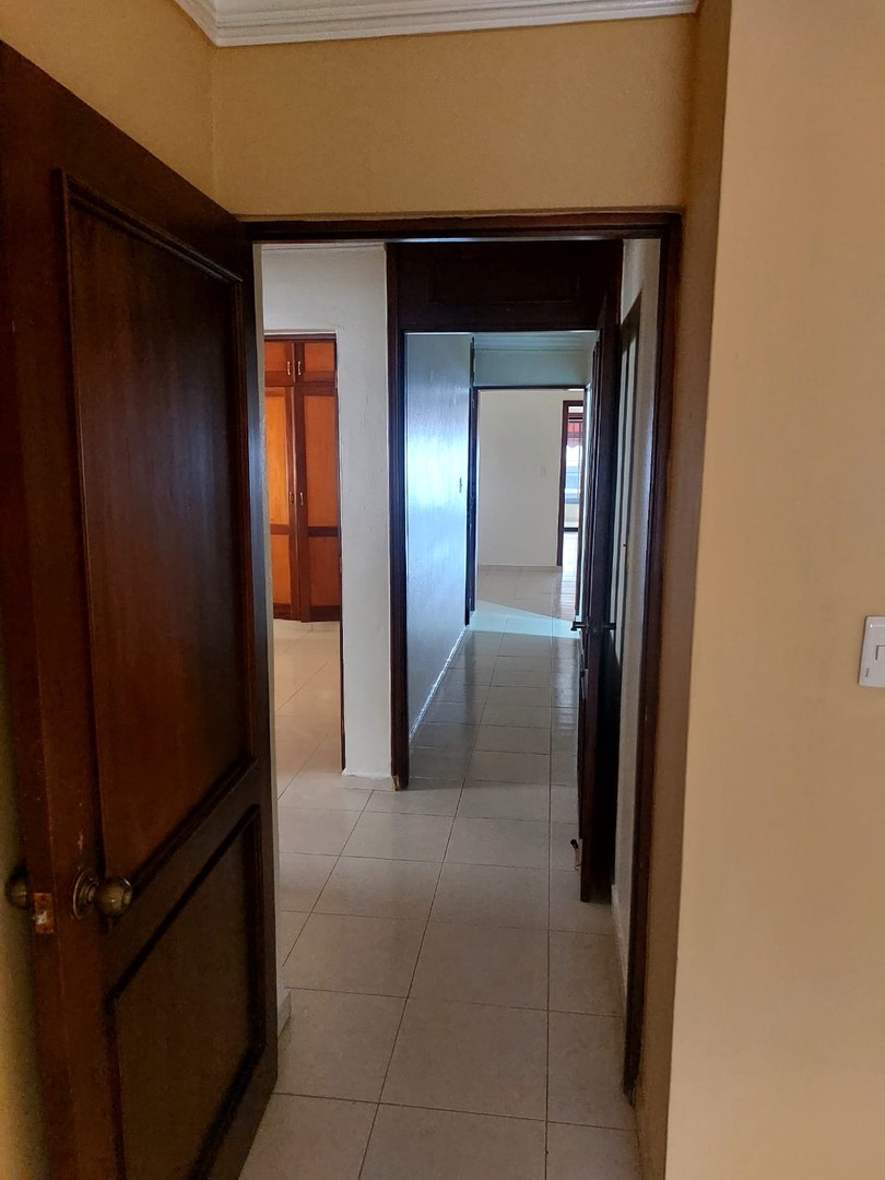 apartamentos - Se vende apartamento en Buenos Aires del Mirador 
152 mst
3 Hab 
RD$10.200,000Ng 8