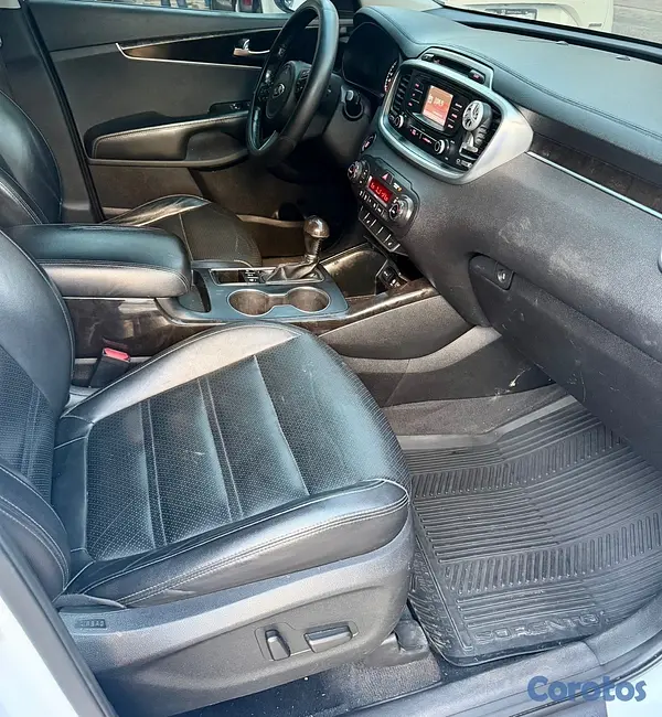 jeepetas y camionetas - Kia Sorento EX 2016 4x4 7