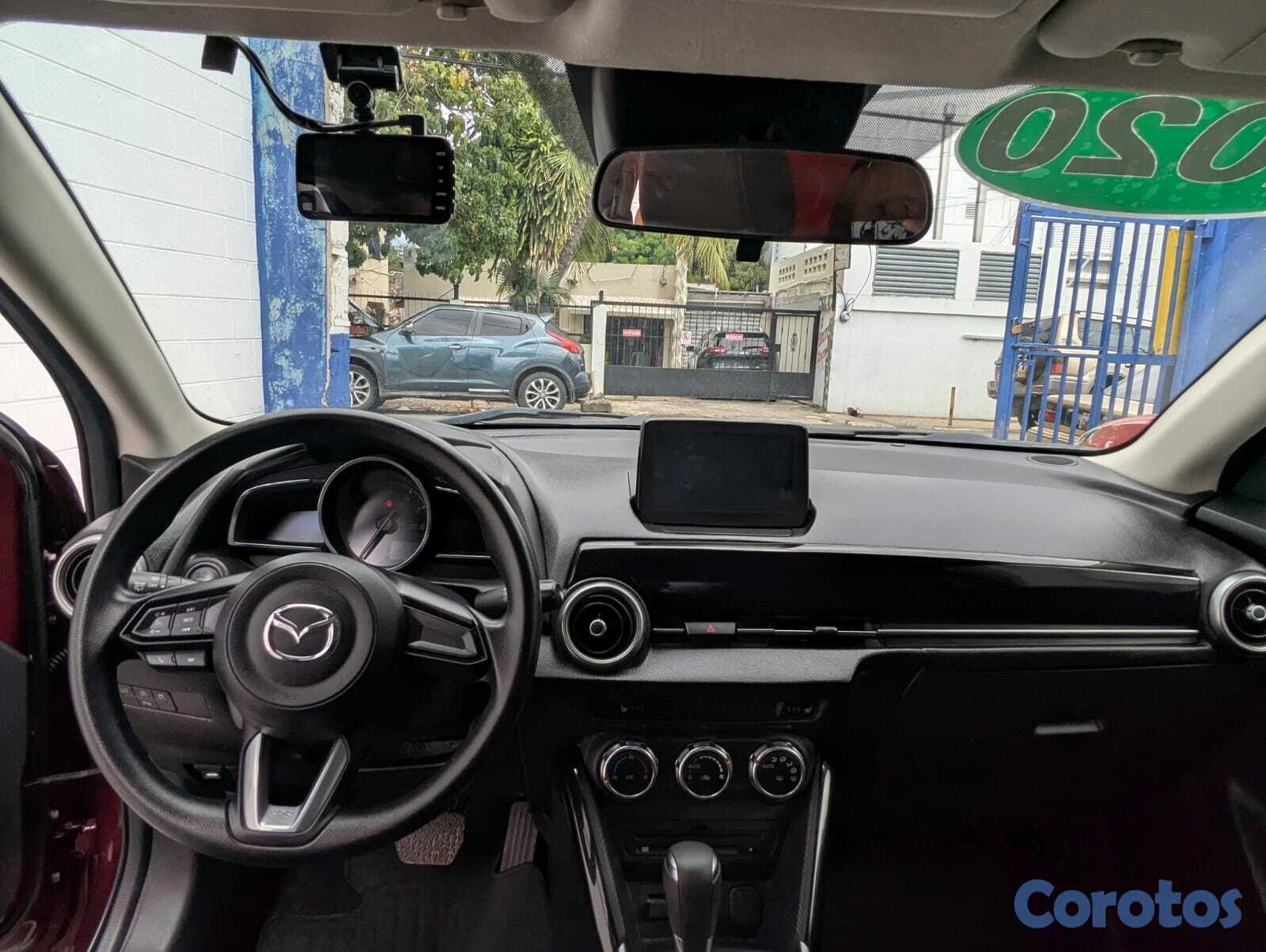 carros - MAZDA2 2020 11