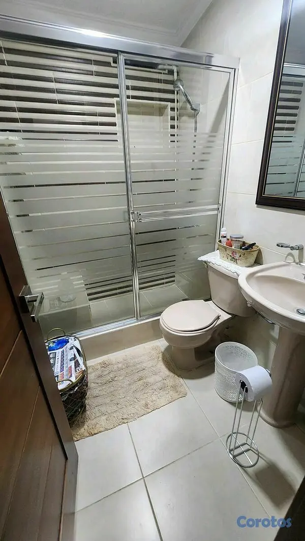 casas - Amplia casa en venta- Los Restauradores  9
