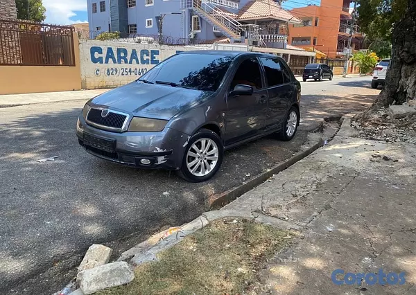 carros - Skoda Fabia  2