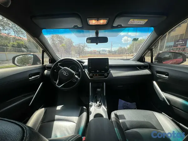 jeepetas y camionetas - Toyota Corolla cross 2022 cómo nueva 4