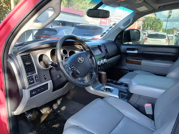 jeepetas y camionetas - Toyota tundra 2013 3