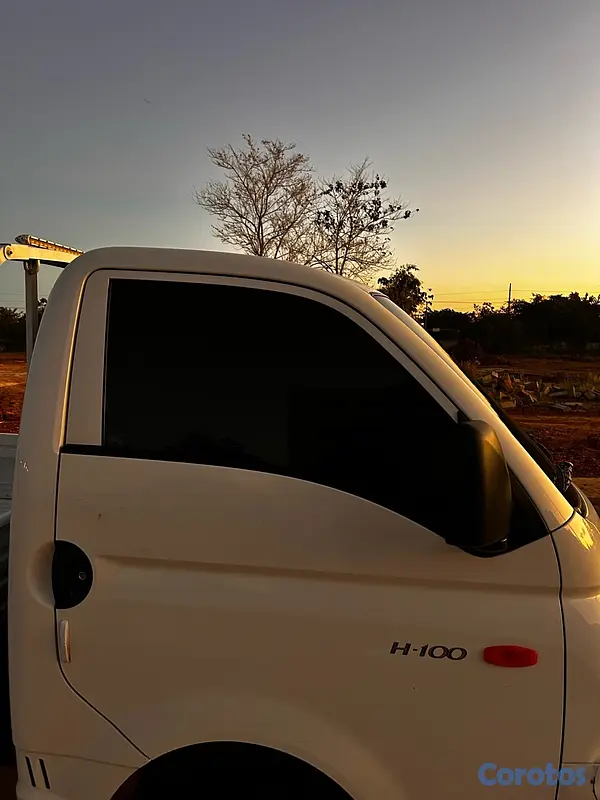 camiones y vehiculos pesados - Hyundai H100 2023 3
