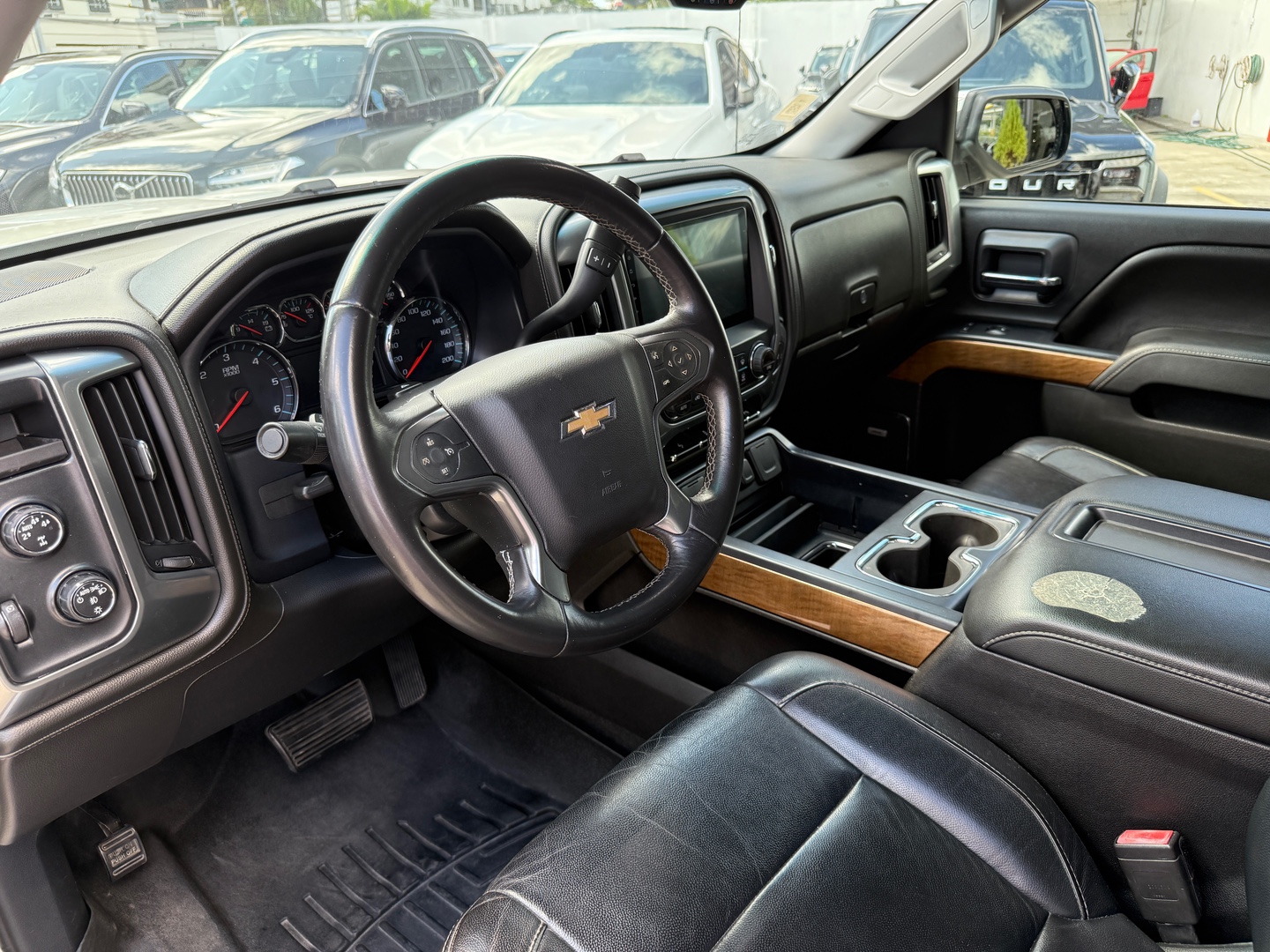 jeepetas y camionetas - Chevrolet Silverado LTZ 2015 9