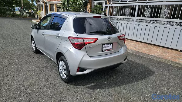 carros - Toyota vitz 2020 11