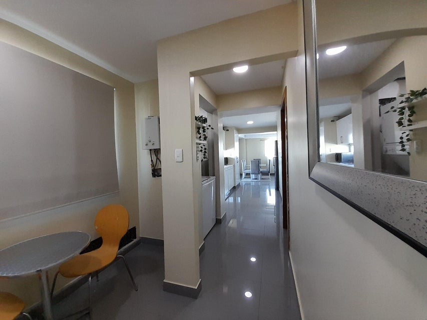 apartamentos - Apartamento amueblado en alquiler #24-1727 piso alto, areas comunes, ascensor. 4