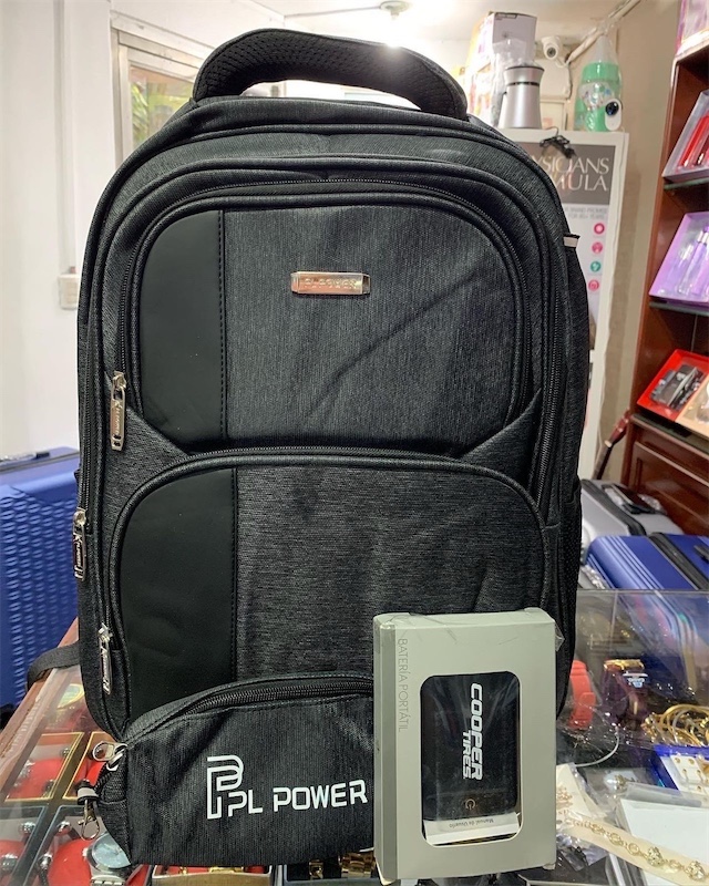 carteras y maletas - Mochila más cargador portátil - AL POR MAYOR Y AL DETALLE 2
