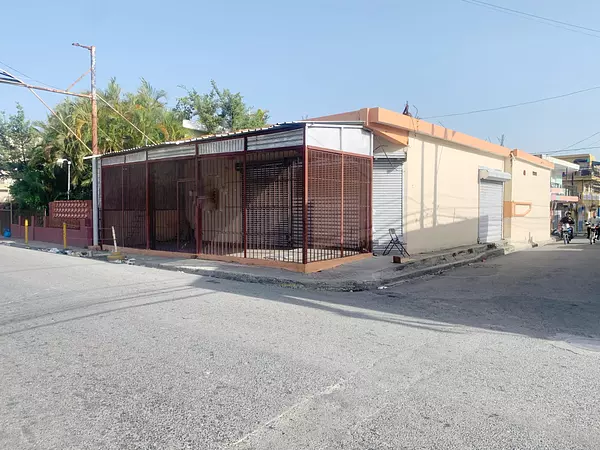 oficinas y locales comerciales - Alquiler esquinero comercial  3