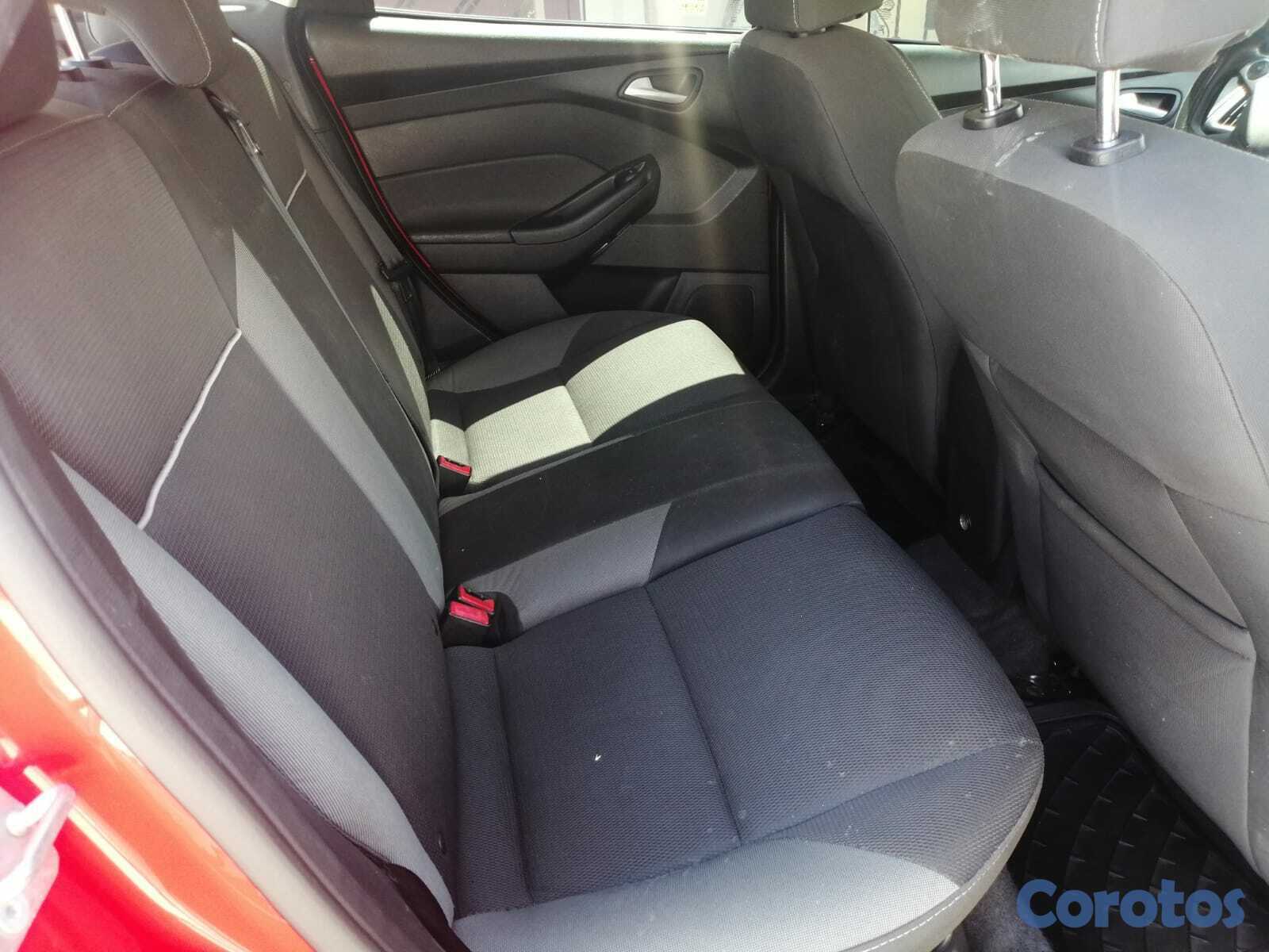 carros - FORD FOCUS SE HATCHBACK 2012.  Excelente Condición 9