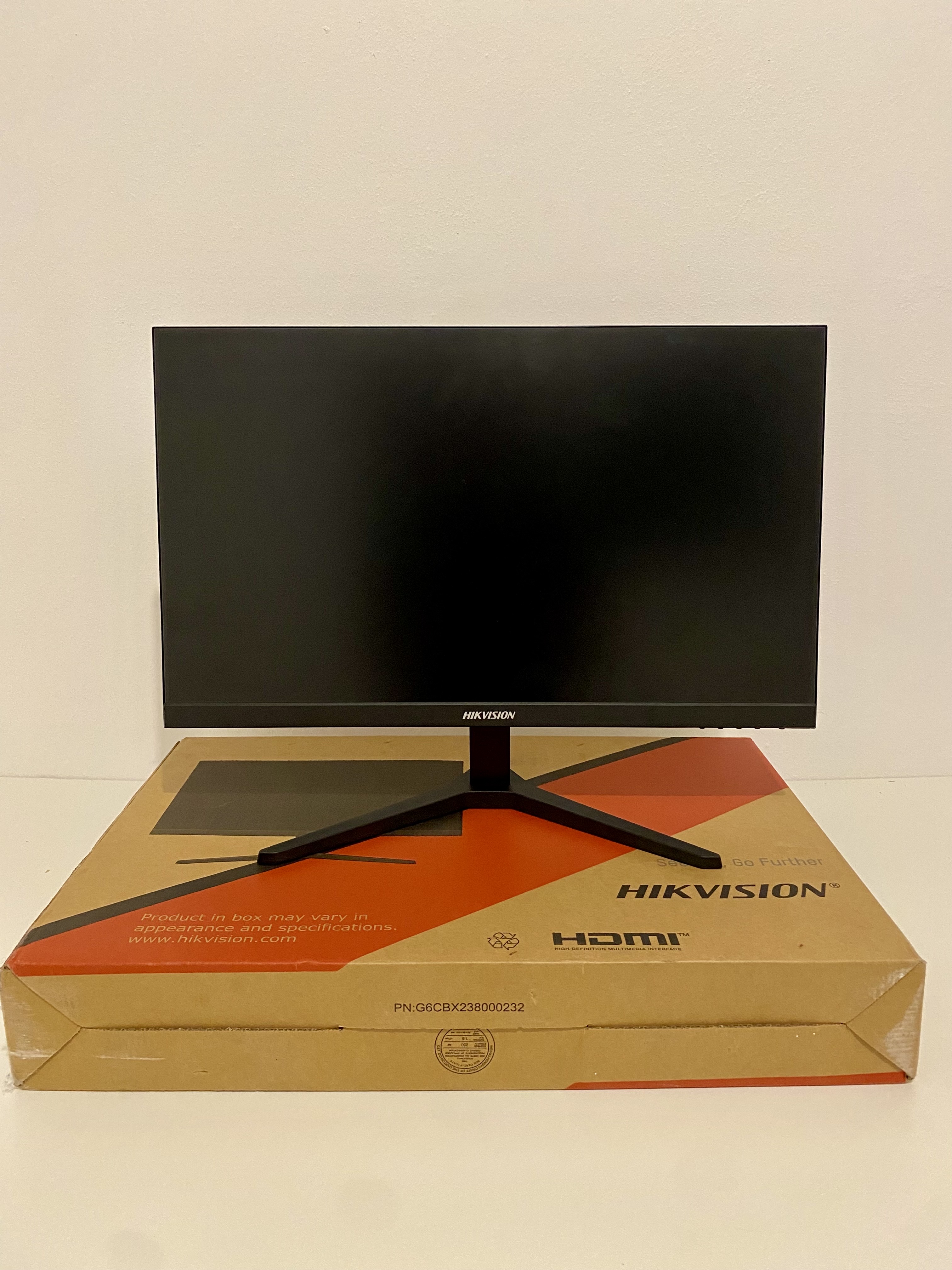 computadoras y laptops - MONITOR HIKVISION 24 PULGADA 