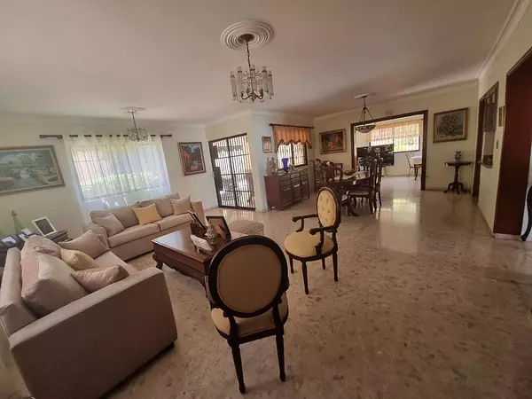 casas - Casa en venta en Las Praderas
RD$21,500,000
 2