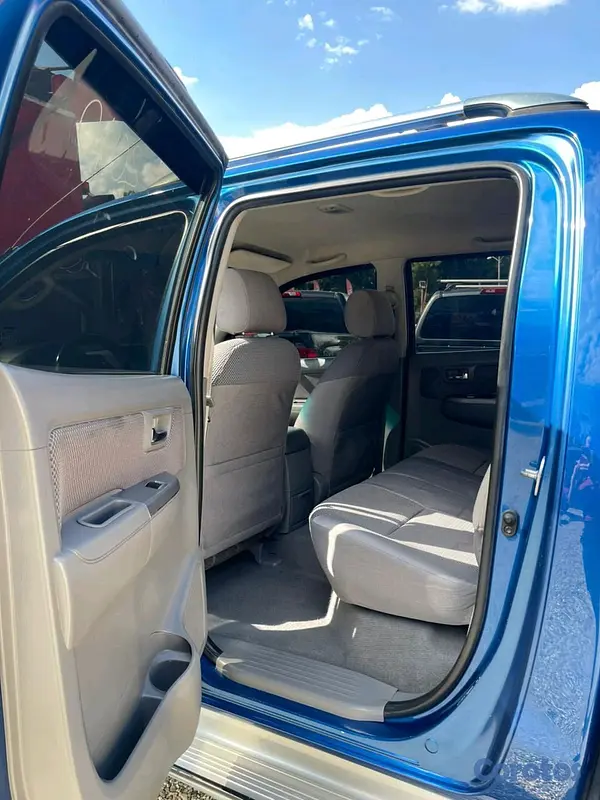 jeepetas y camionetas - Toyota hilux 2010 5