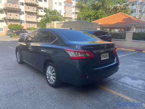 carros - Nissa sentra 2015  4