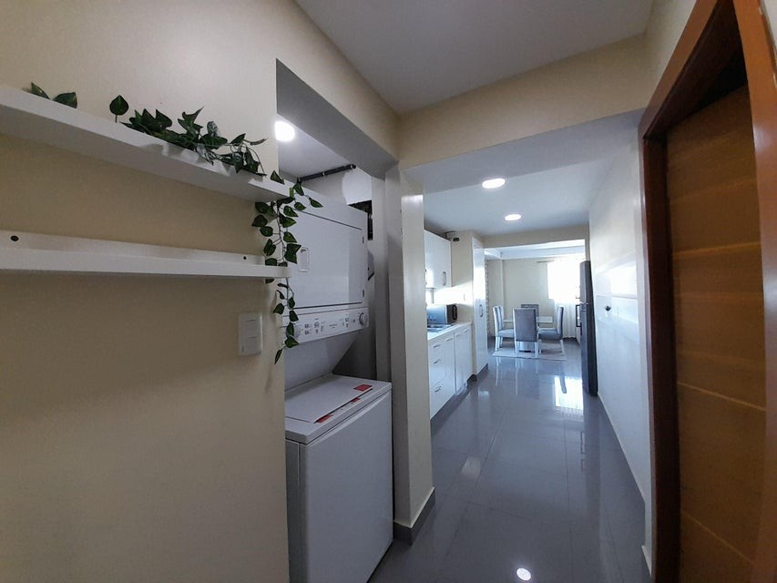 apartamentos - Apartamento amueblado en alquiler #24-1727 piso alto, areas comunes, ascensor. 5