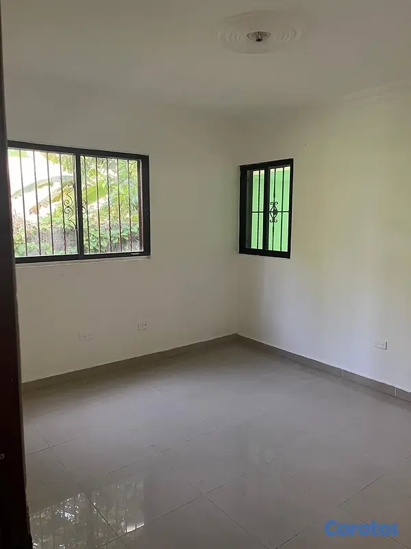 casas - venta de casa en vista hermosa con 598mts de solar santo Domingo este  8