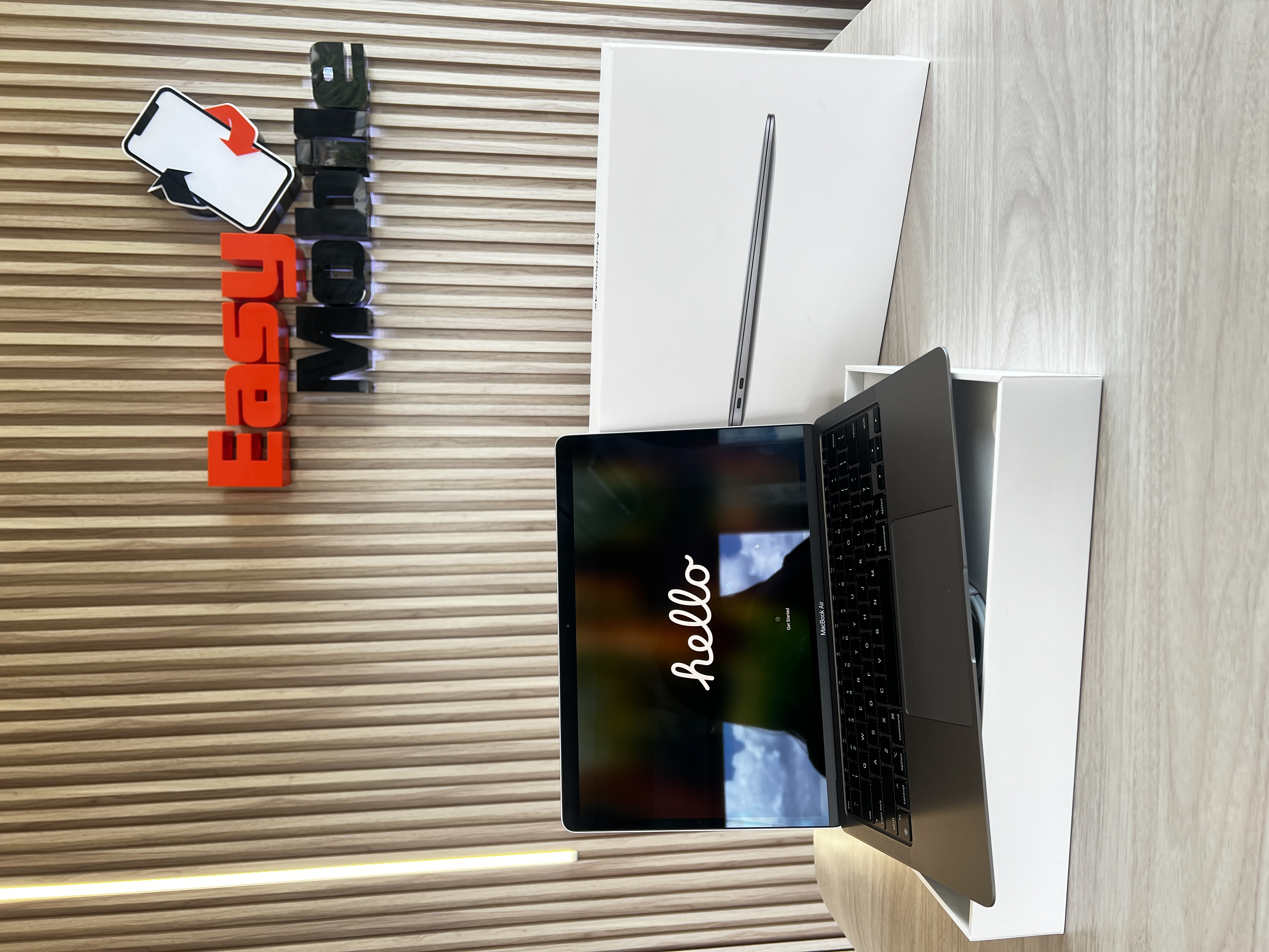 computadoras y laptops - MACBOOK AIR 13'' M1 8GB RAM 256GB SSD OPEN BOX