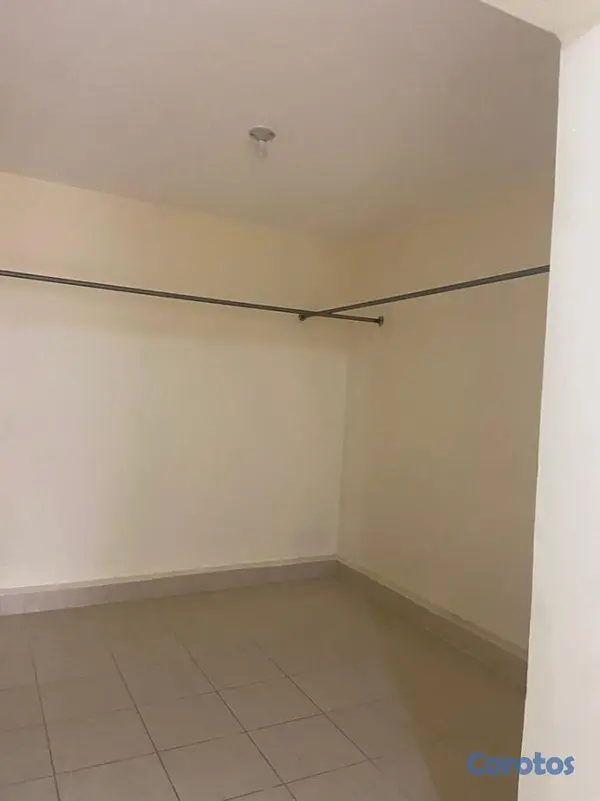 casas - Casa en Alquiler uso Recidencial en Avenida Independencia.  6