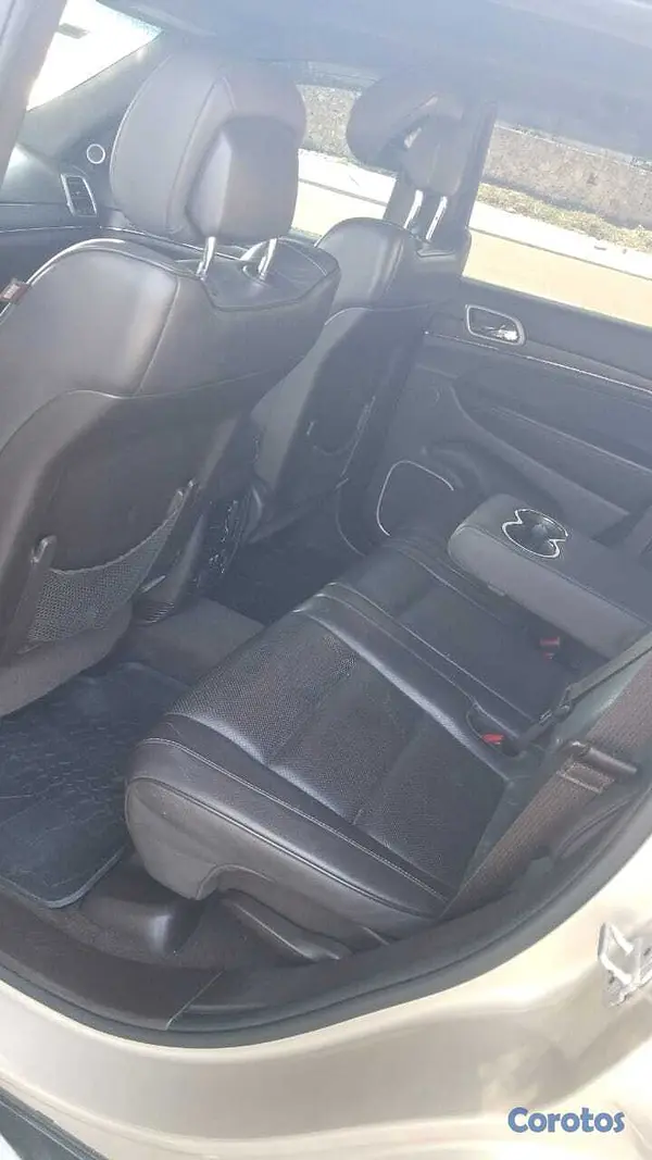jeepetas y camionetas - 2014 Jeep grand cherokee summit v8 12