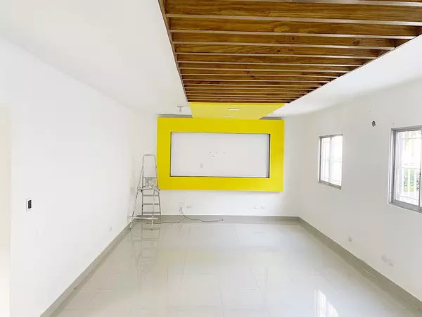 oficinas y locales comerciales - Local con buena iluminación y decoración 7