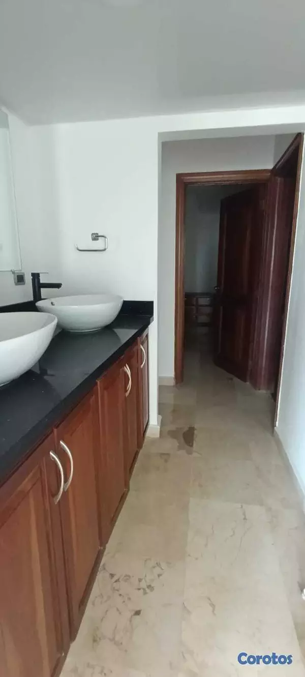 apartamentos - Renacimiento Amplio apartamento en torre Clásica 6
