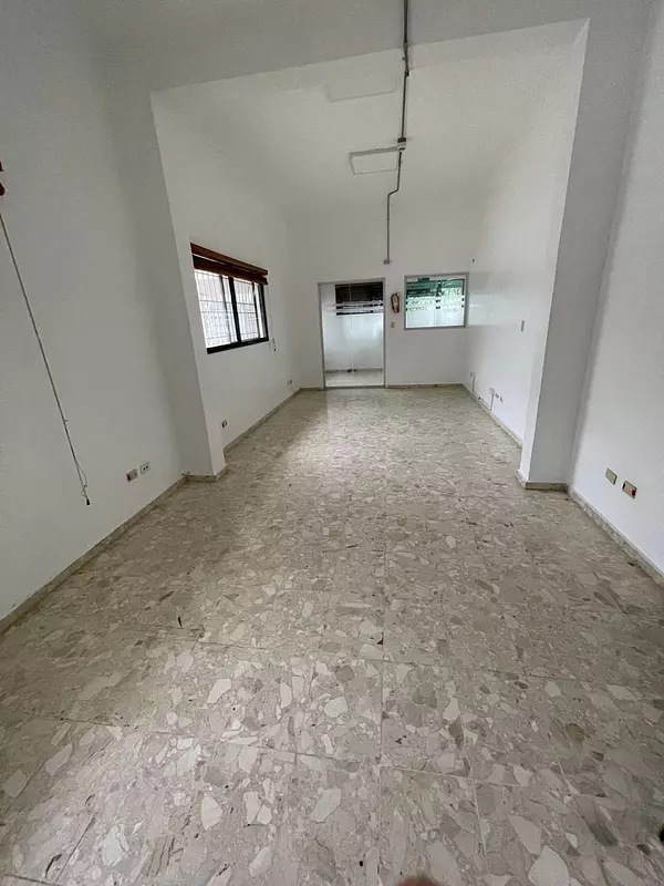 oficinas y locales comerciales - Edifcio con 14 oficinas Ubicado en Gazcue 2