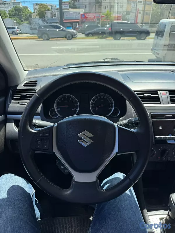 carros - Suzuki Swift 2017 11