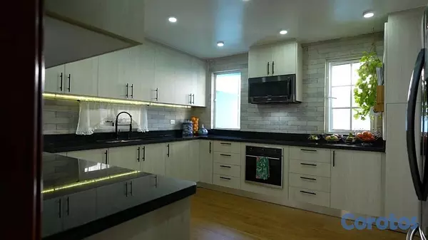 casas - vendo casa altos De Arroyo hondo 3 dos niveles tres habitaciones con baño piscin 6
