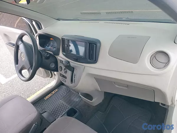 carros - Daihatsu Mira 2015 automático . 9