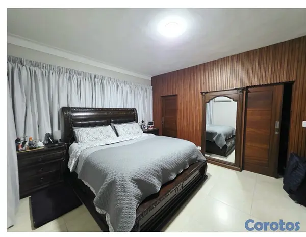 apartamentos - Se vende amplio apartamento 2do nivel, zona céntrica y de fácil acceso.  16