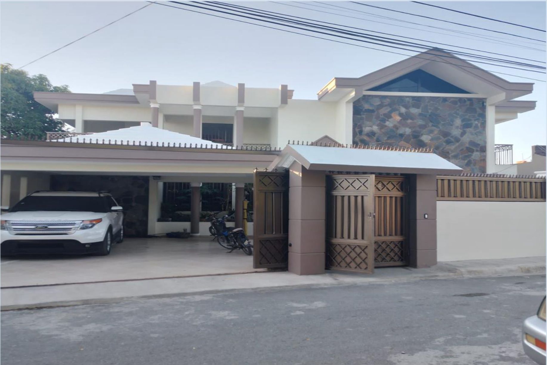 casas - Se Vende Casa En Urb. Lora, San Francisco De Macorís Macoris  0