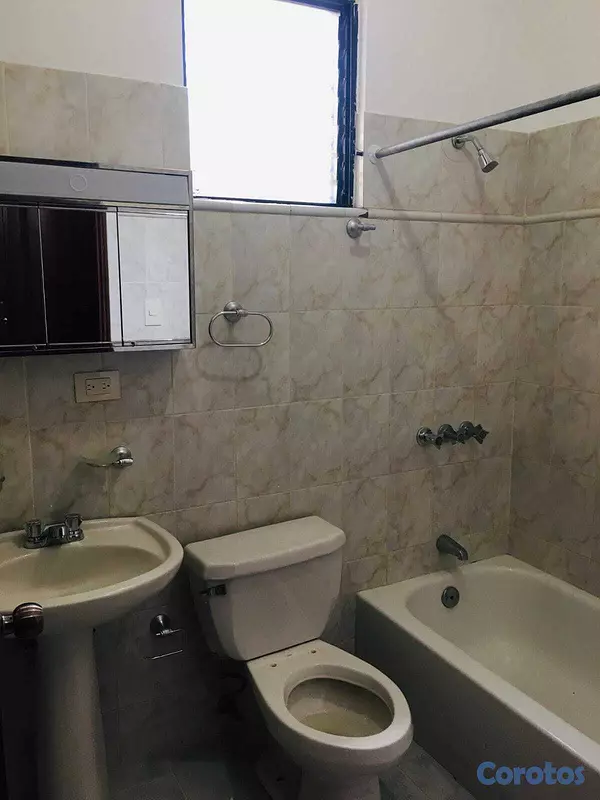 casas - Se vende Amplia Casa En Santiago  7
