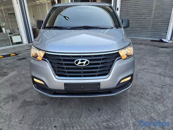 jeepetas y camionetas - HYUNDAI GRAND STAREX 2021 GRIS 5