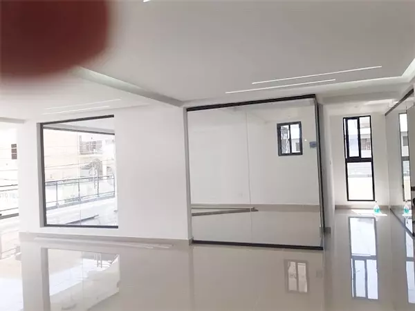 oficinas y locales comerciales - Locales en  el  millon 5