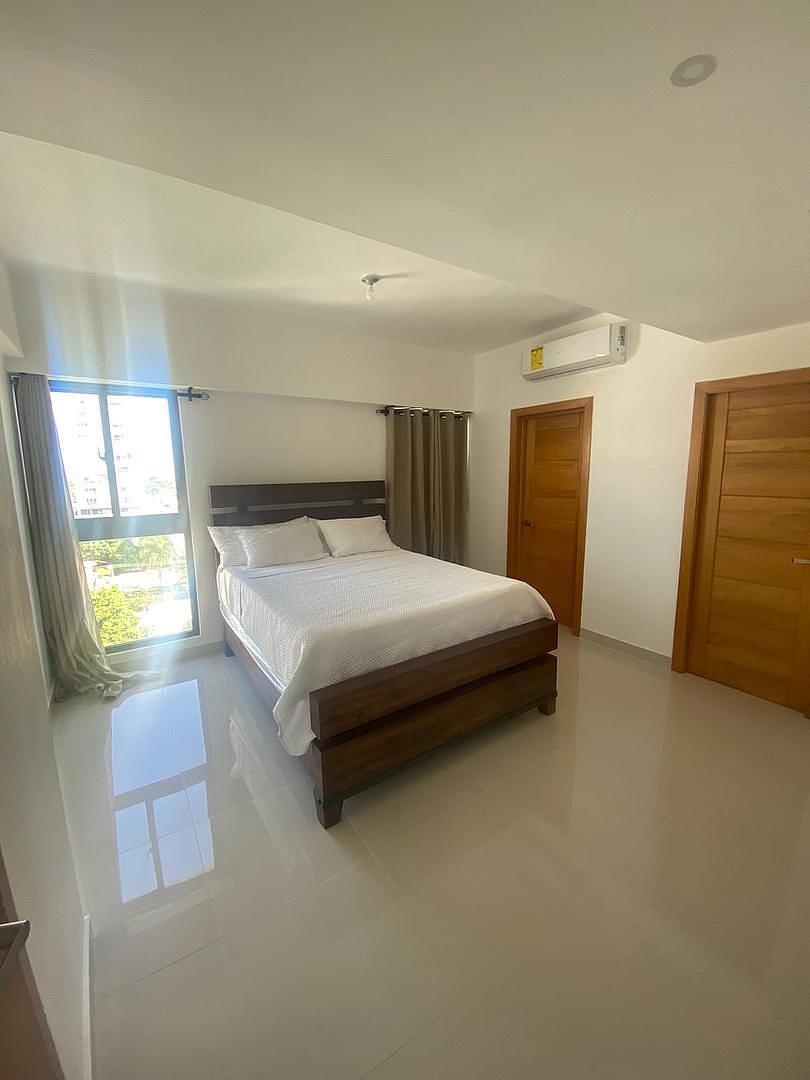 apartamentos - Hermoso Apartamento En Torre Moderna de Alma Rosa 1ra  0