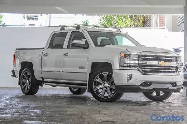 camiones y vehiculos pesados - Chevrolet Silverado High Country  2