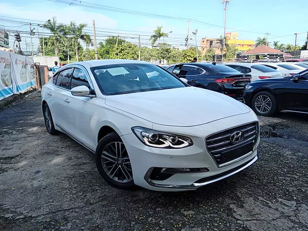 carros - HYUNDAI GRANDEUR 2018 BLANCO 3