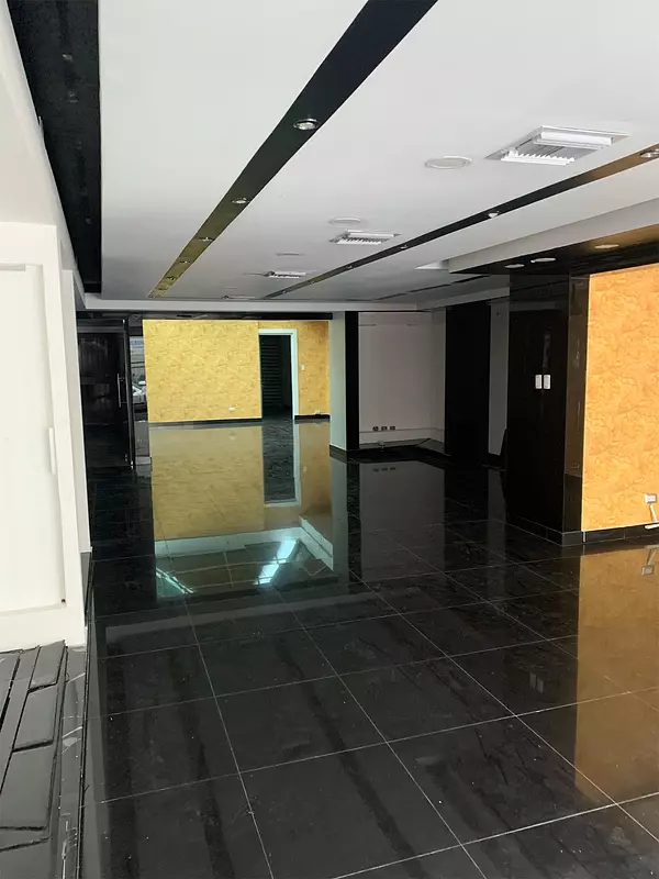oficinas y locales comerciales - Local de oportunidad en Naco 5