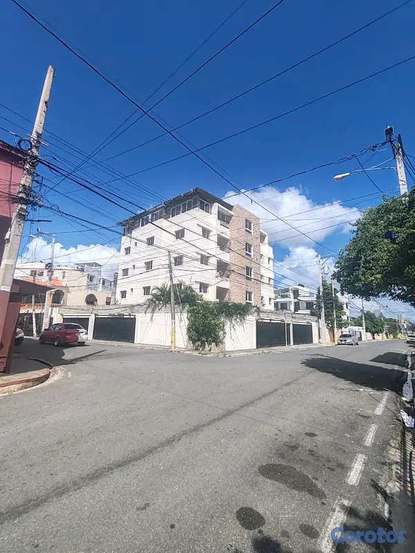 apartamentos - Vendo 4to piso Alma rosa II 2