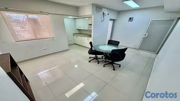 oficinas y locales comerciales - Oficina Comercial en Alquiler Semi-Amueblada Ensanche Julieta 2