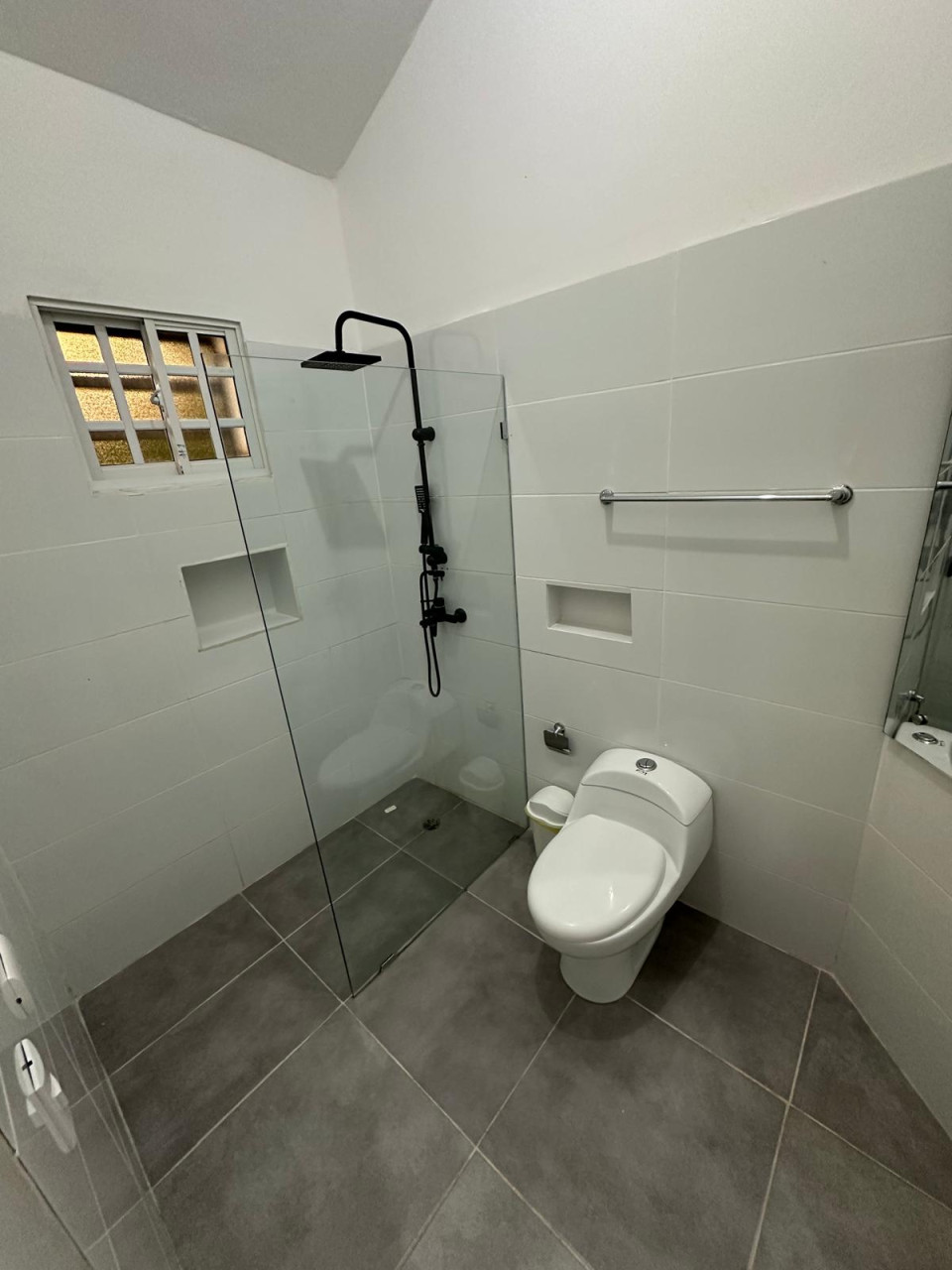 casas vacacionales y villas - Casa en Ubicación Privilegiada: A Pocos Minutos  8