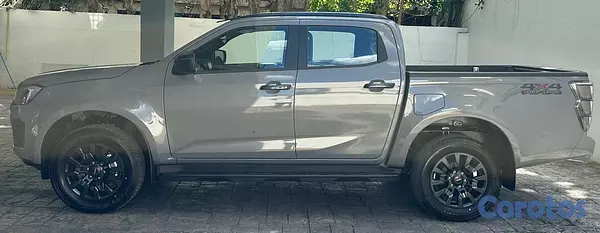 jeepetas y camionetas - Isuzu DMAX 2026 4