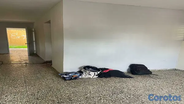 casas - Casa en Venta en la Independecia de 10 habitaciones 2
