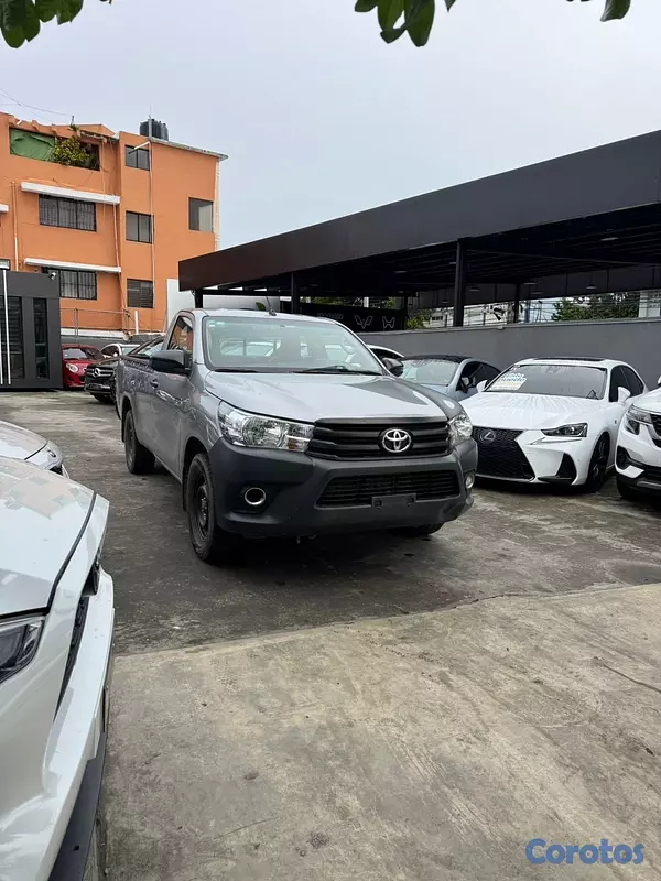 jeepetas y camionetas - Toyota Hilux 2023  2